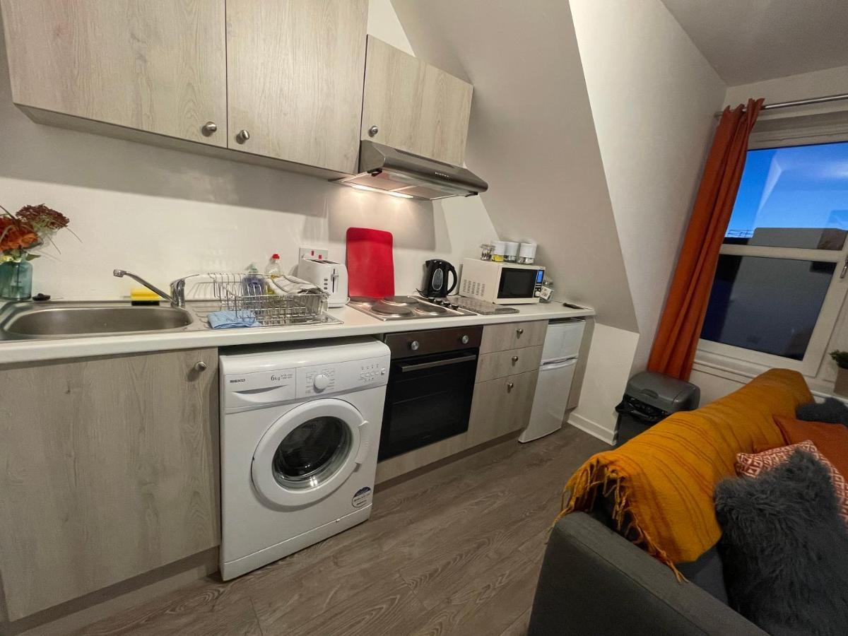 Carvetii - Edward House D - 2 Dbl Bed 2Nd Floor Flat Apartment Дънфърмлин Екстериор снимка
