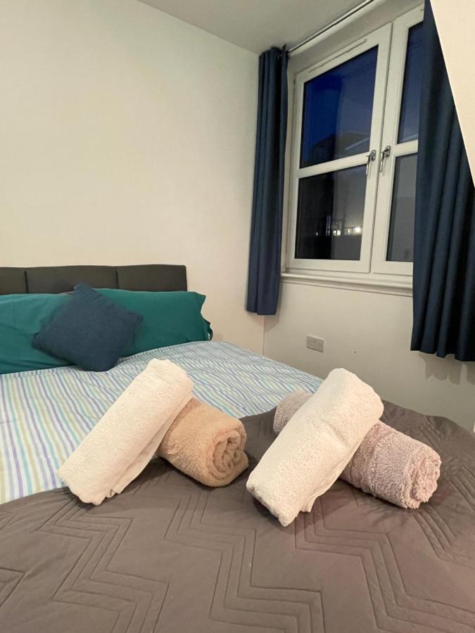 Carvetii - Edward House D - 2 Dbl Bed 2Nd Floor Flat Apartment Дънфърмлин Екстериор снимка