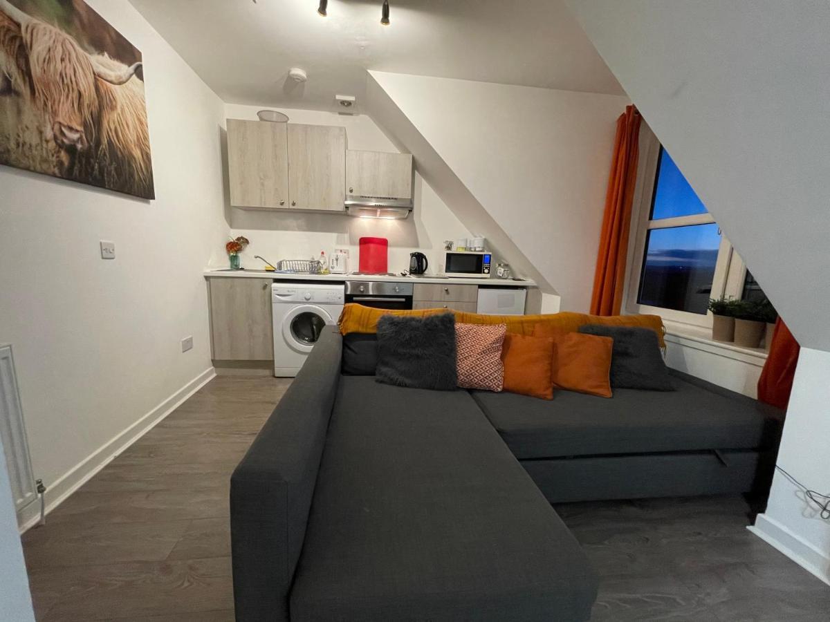 Carvetii - Edward House D - 2 Dbl Bed 2Nd Floor Flat Apartment Дънфърмлин Екстериор снимка